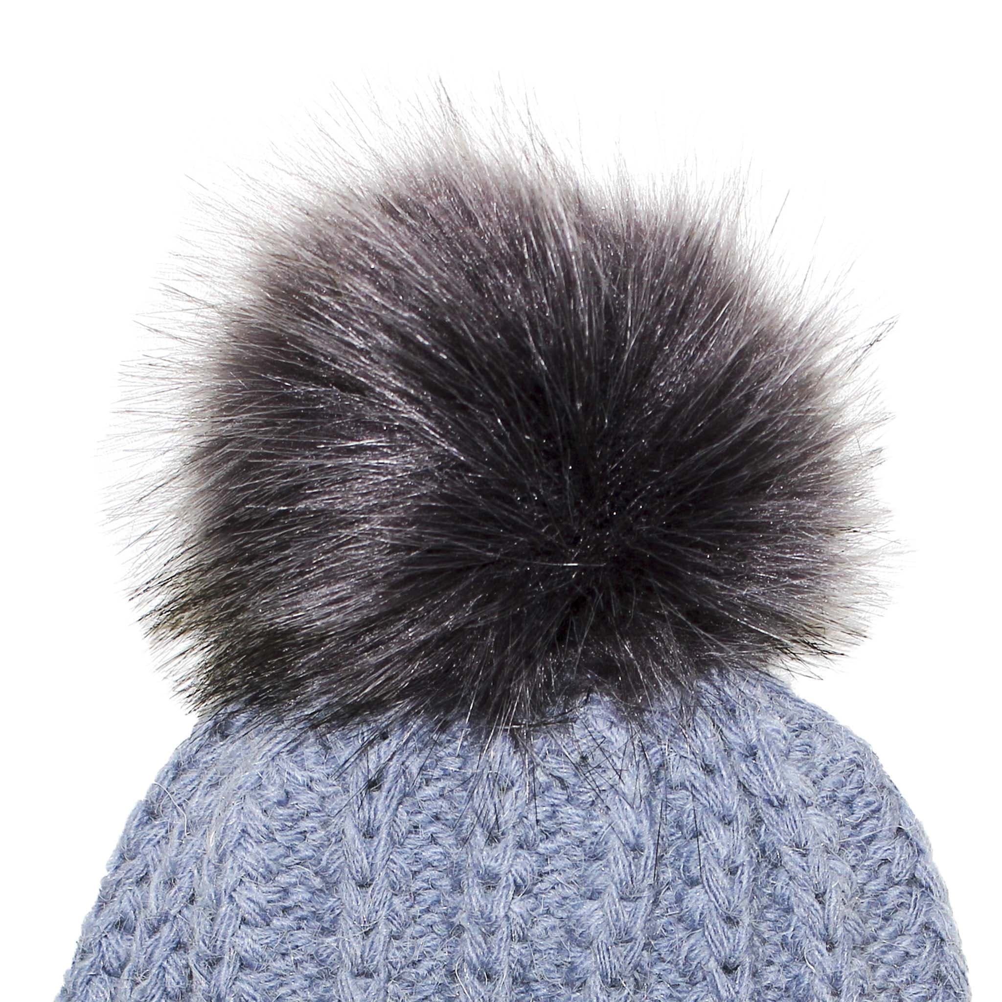 Stay Cozy & Stylish with Fisherman Stitch Pom Pom Hat